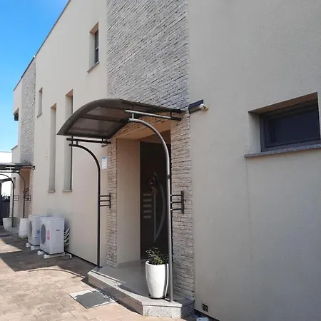 Garden Apartment
