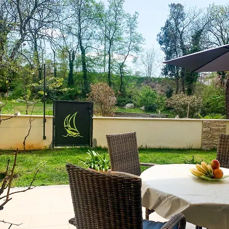 Green Garden Apartment Porec